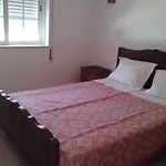 Lovely 1-bedroom In Olhos De Agua * البوفيرا