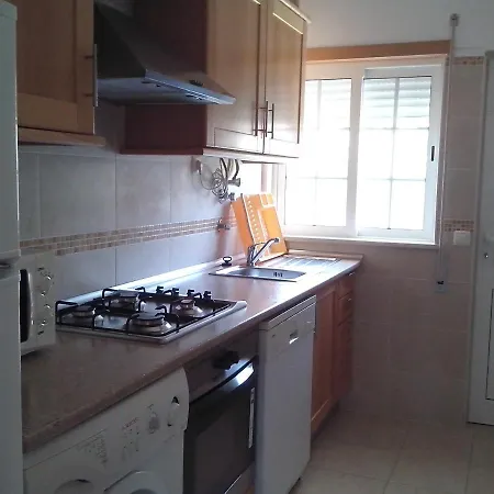 Lovely 1-bedroom In Olhos De Agua 아파트 *