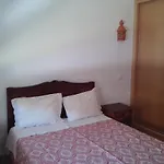 Lovely 1-bedroom In Olhos De Agua Daire Albufeira