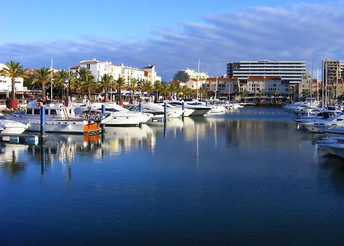 Lovely 1-bedroom In Olhos De Agua Apartamento