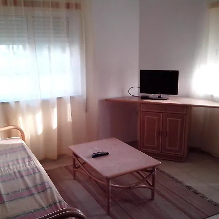 Lovely 1-bedroom In Olhos De Agua Apartment *